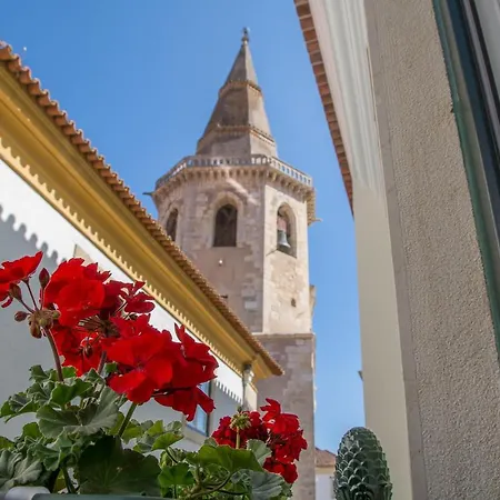 Republica Boutique Hotel 5*