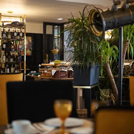 Republica Boutique Hotel 5*