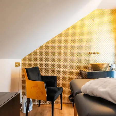 Republica Boutique 5*