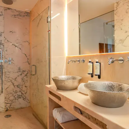 Hotel Republica Boutique 5*