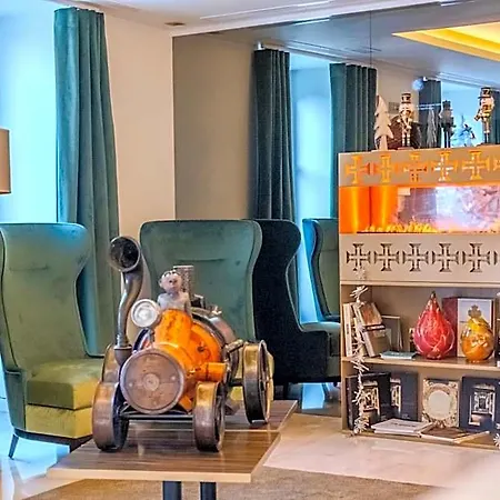 Republica Boutique Hotel 5*