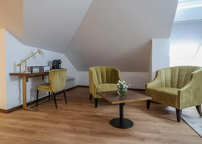 Republica Boutique טומאר