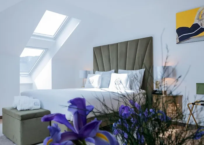 Republica Boutique 5* טומאר