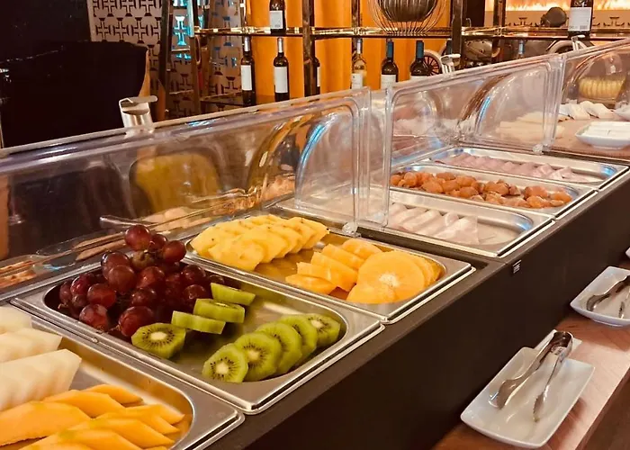 Republica Boutique 5* טומאר