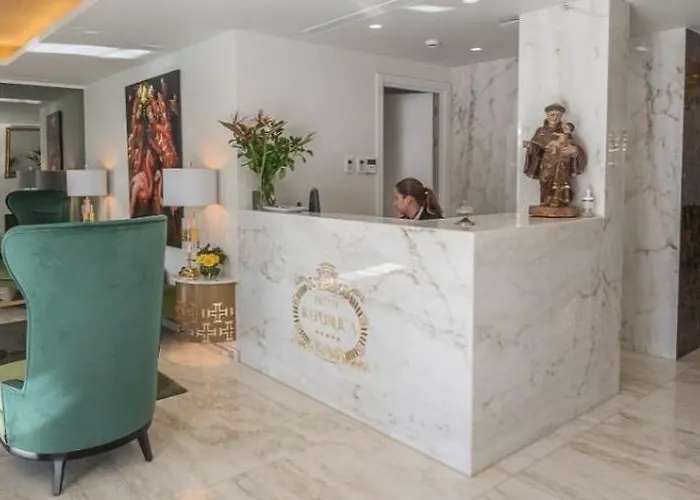 Republica Boutique 5*