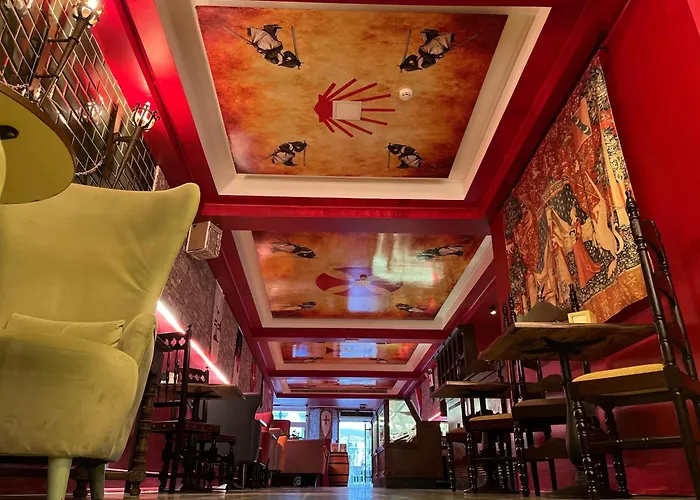 Republica Boutique טומאר