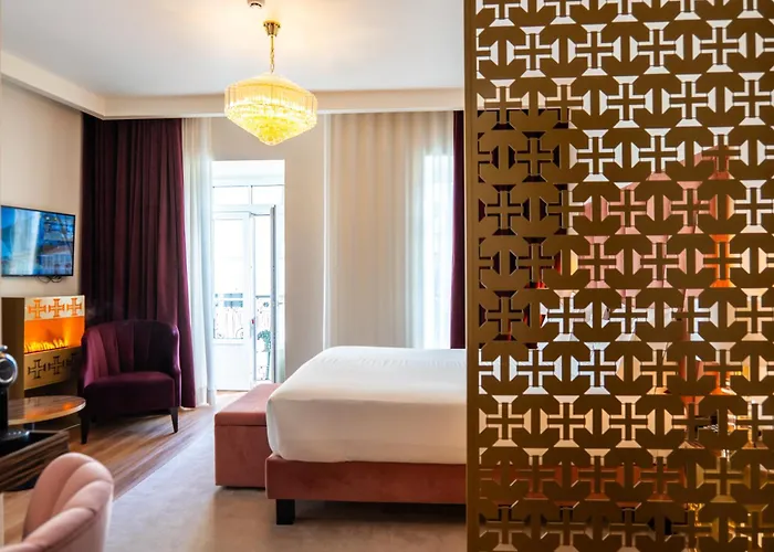 Republica Boutique Hotel 5*