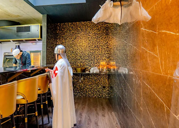 מלון Republica Boutique טומאר