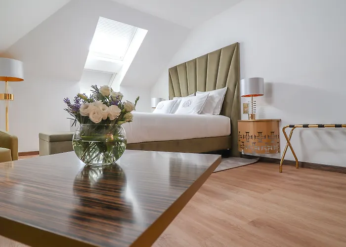 Republica Boutique מלון טומאר