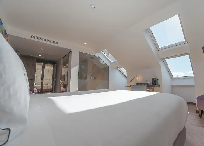 Republica Boutique 5* טומאר